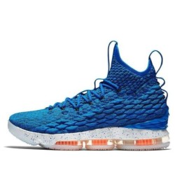 Nike LeBron 15 - Chaussure Hommage Légende Vivante