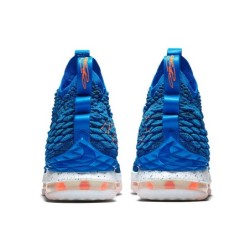 Nike LeBron 15 - Chaussure Hommage Légende Vivante